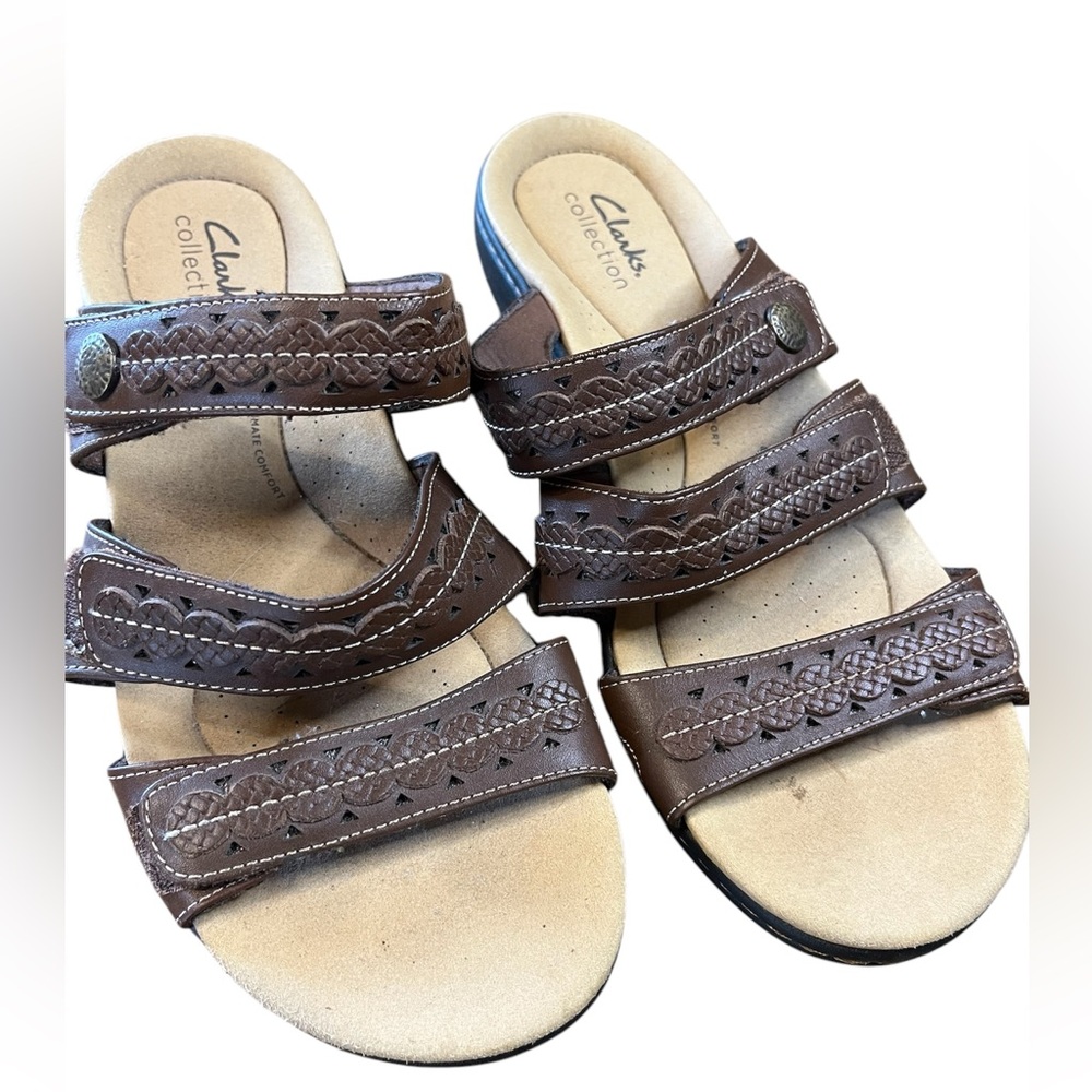 Clarks Laurieann Dark Brown Leather Triple Strap Slip On Size 9M Sandal Shoes